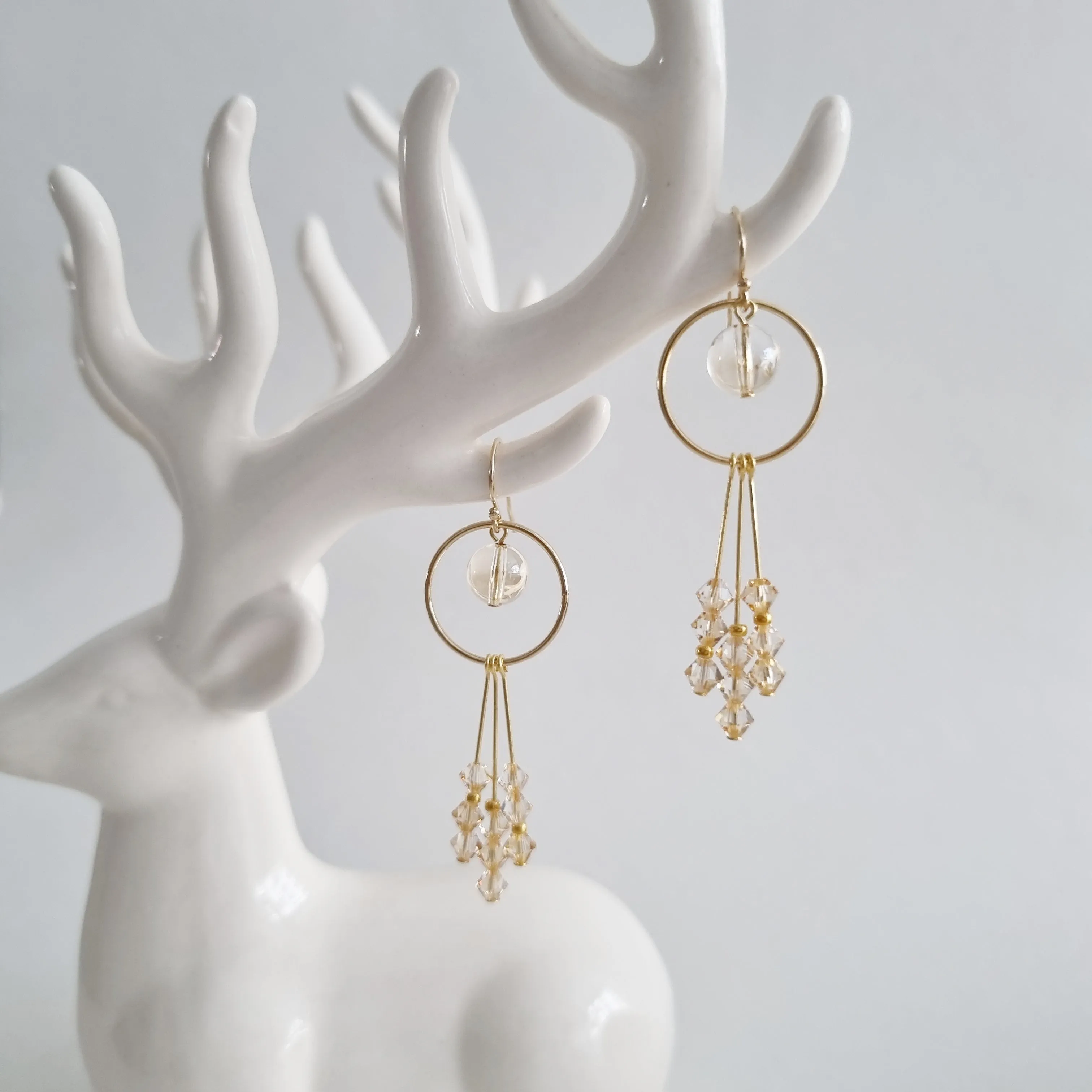 Alegria Earrings (White Diamond/Golden Champagne) / Austrian Crystals