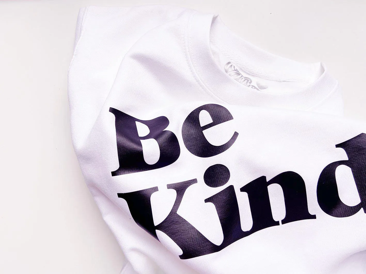 Be Kind - Unisex Fit Sweater