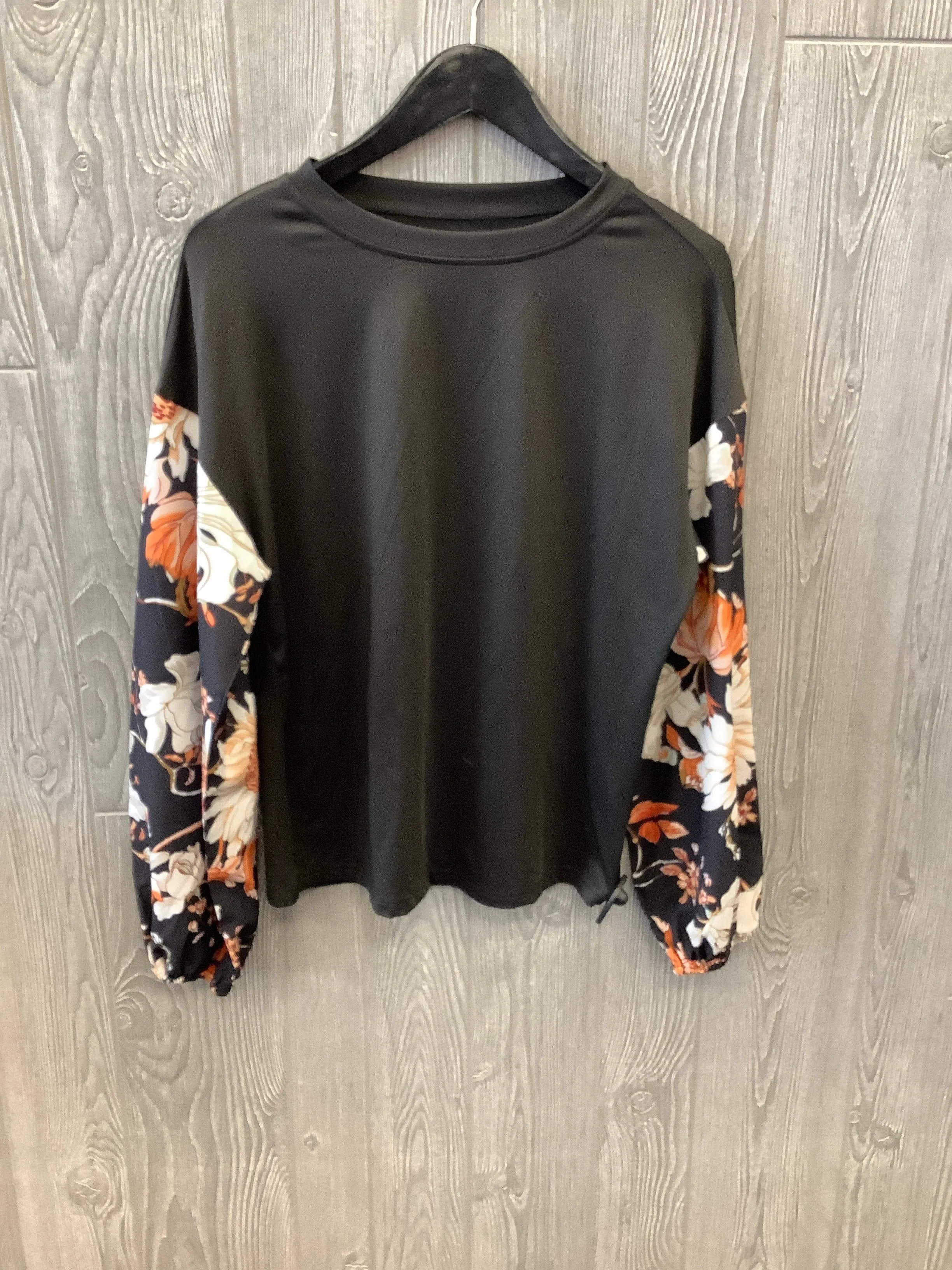 Black Top Long Sleeve Clothes Mentor, Size M