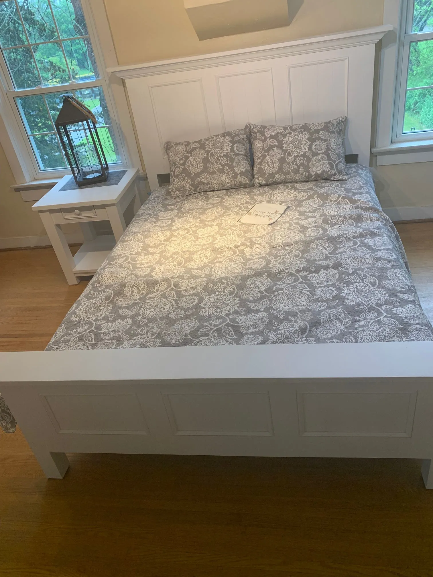 Pierre & Claire - Queen Panel Bed